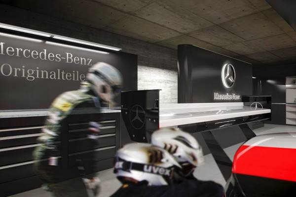 DTM Box Mercedes Benz