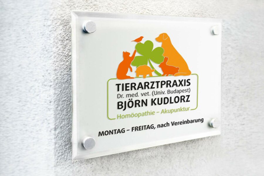 Schild Tierarztpraxis Björn Kudlorz